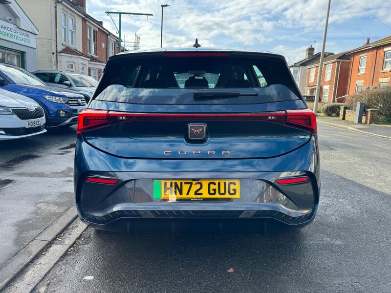 CUPRA BORN