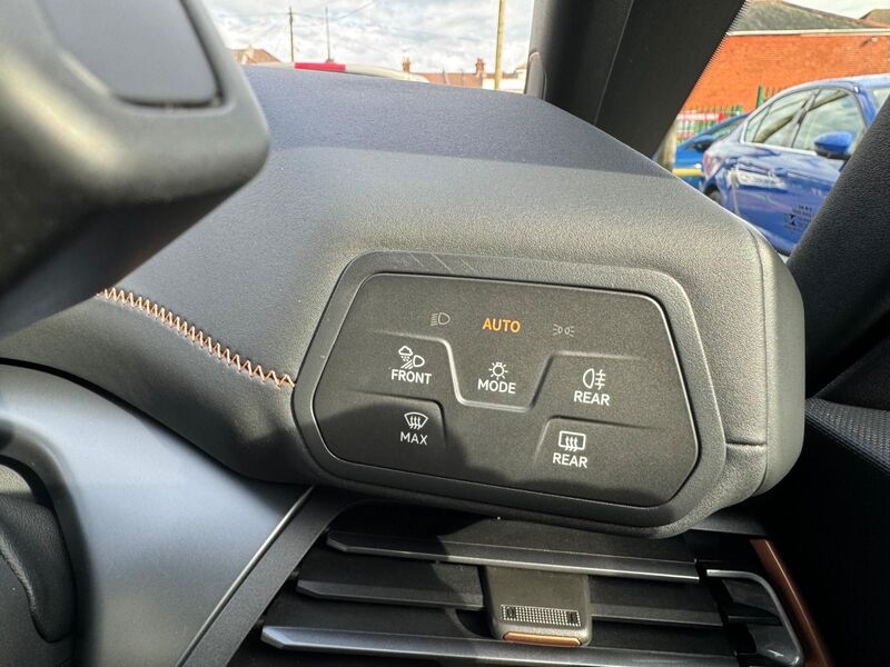 CUPRA BORN