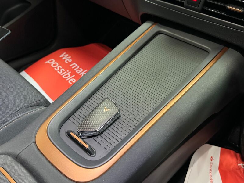 CUPRA BORN