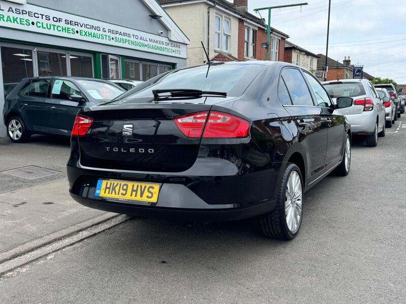 SEAT TOLEDO