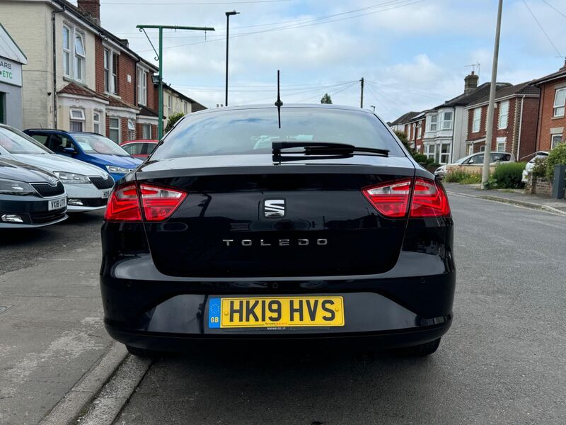 SEAT TOLEDO