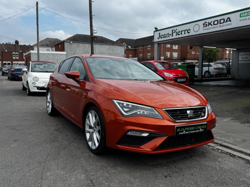 SEAT LEON