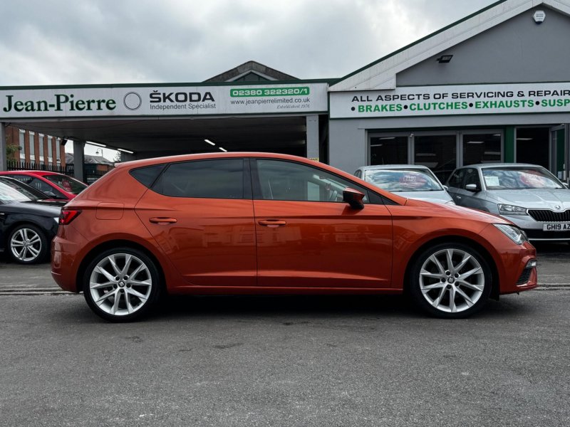 SEAT LEON
