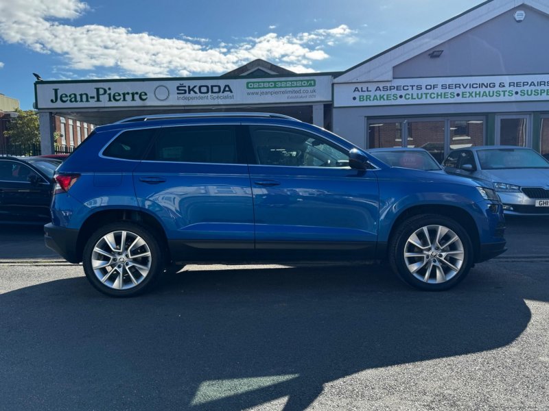 SKODA KAROQ