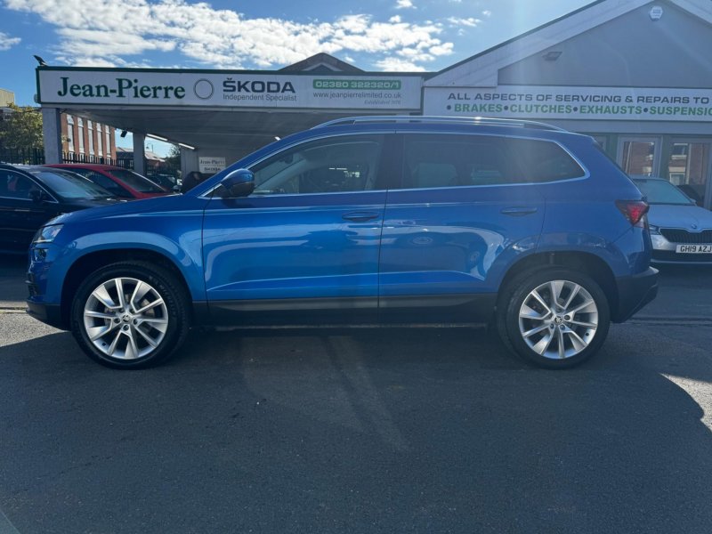 SKODA KAROQ