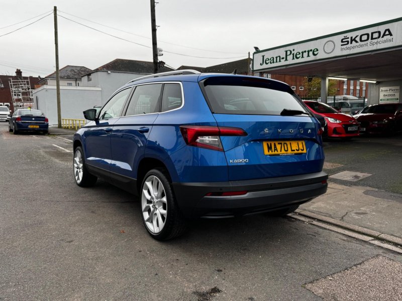SKODA KAROQ