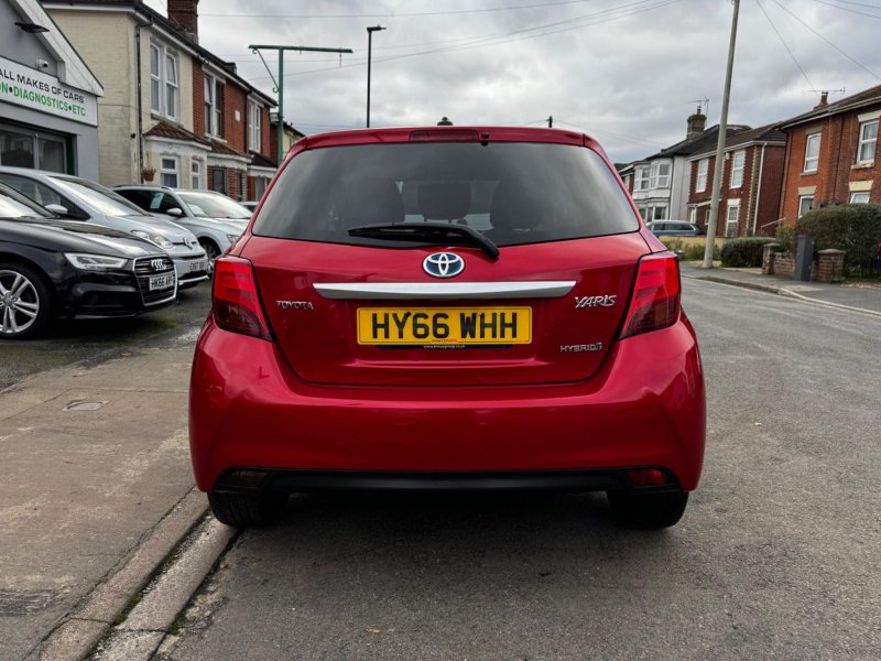 TOYOTA YARIS