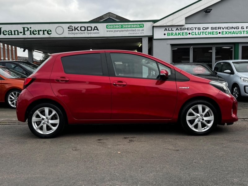 TOYOTA YARIS
