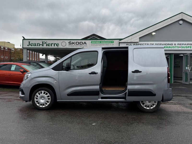 VAUXHALL COMBO