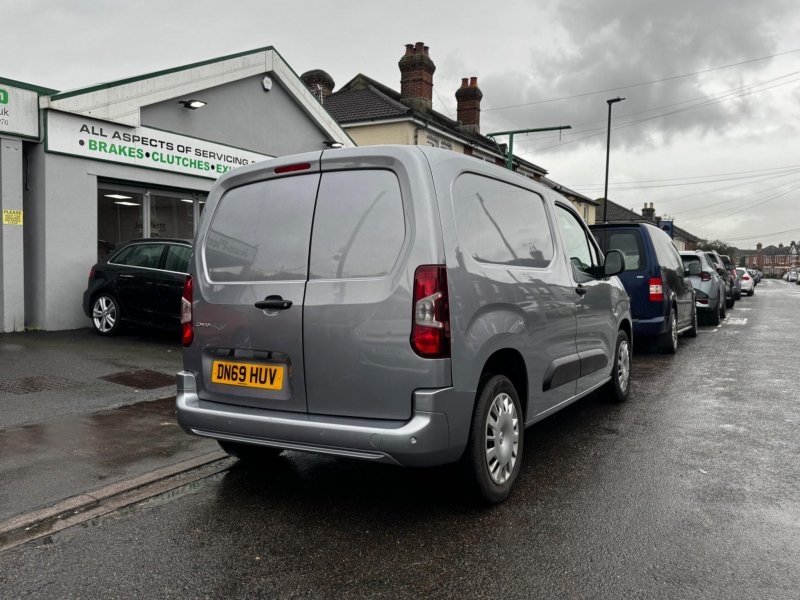 VAUXHALL COMBO