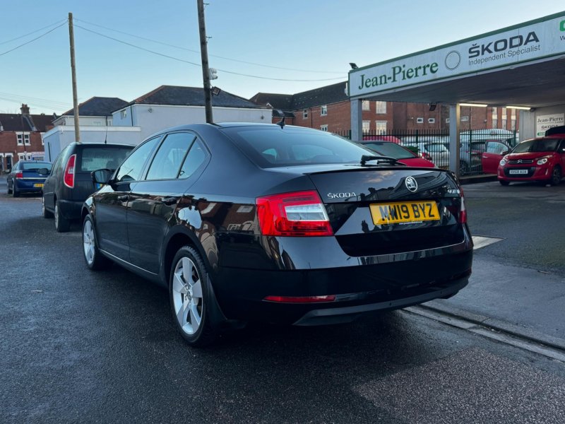 SKODA OCTAVIA