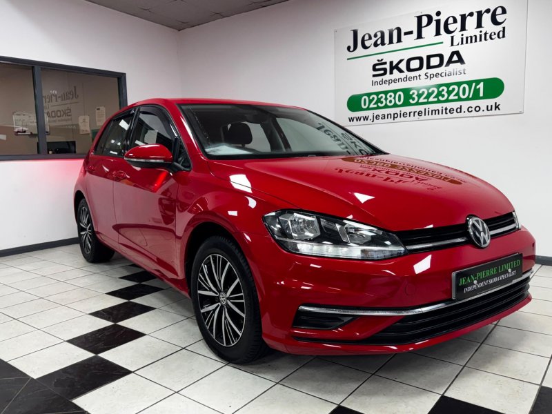 VOLKSWAGEN GOLF