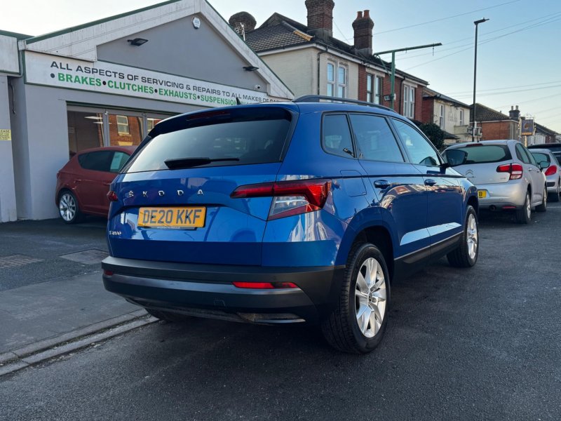 SKODA KAROQ
