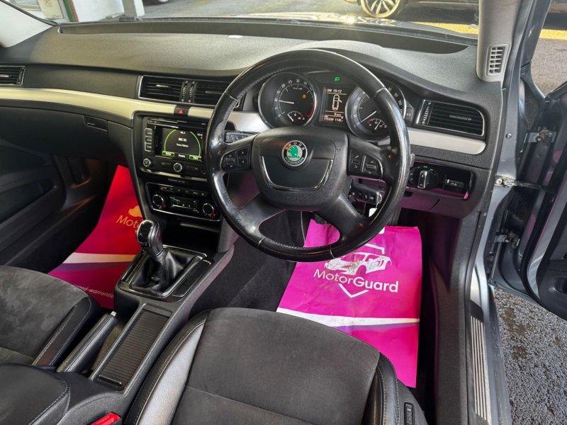 SKODA SUPERB