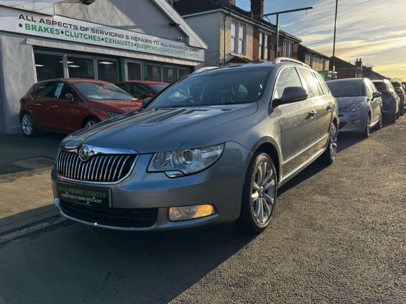 SKODA SUPERB