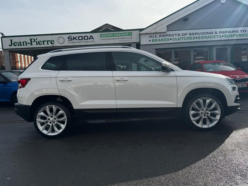 SKODA KAROQ