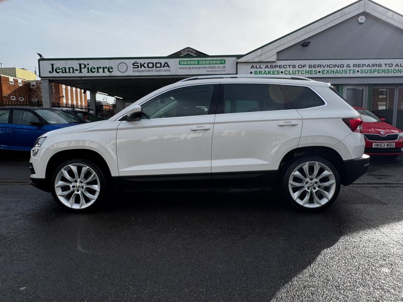 SKODA KAROQ
