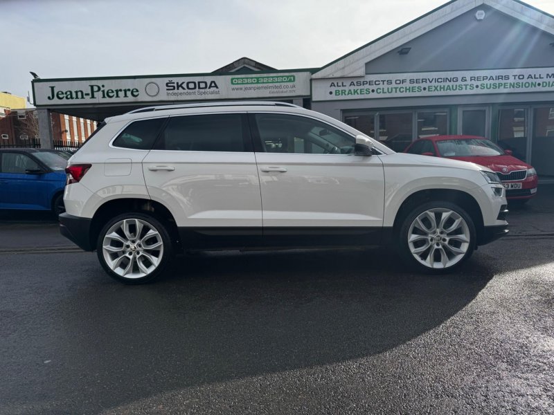 SKODA KAROQ