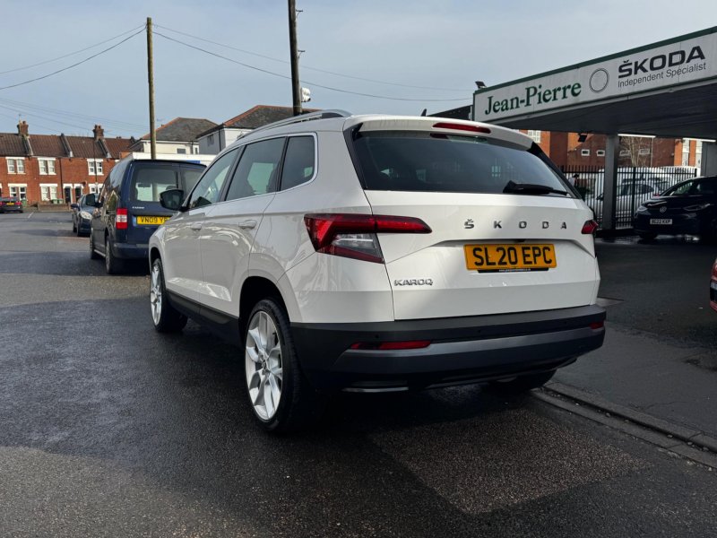 SKODA KAROQ