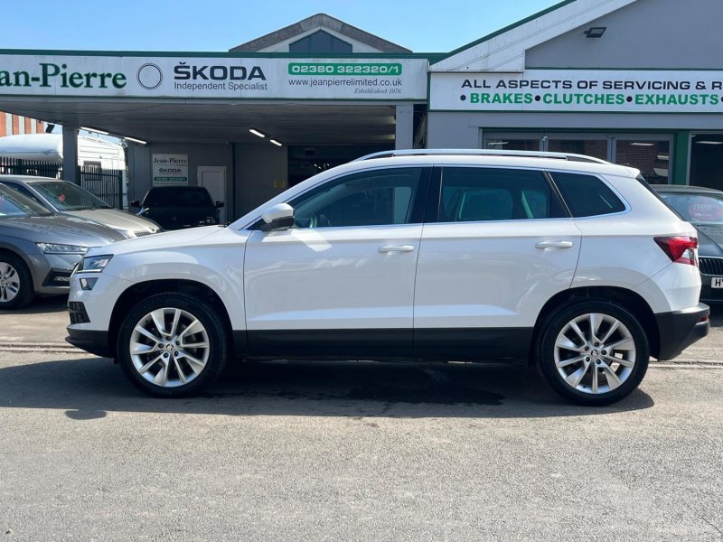 SKODA KAROQ