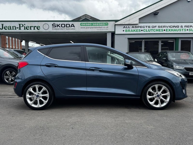 FORD FIESTA