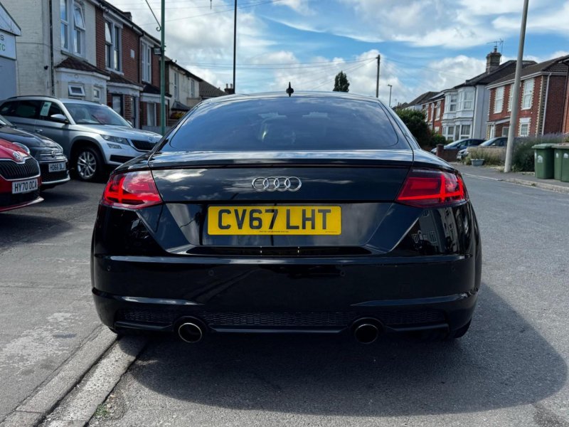 AUDI TT