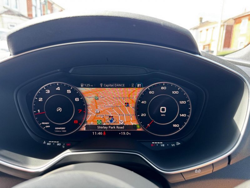 AUDI TT